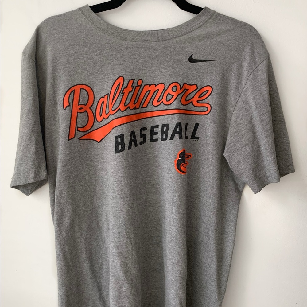 nike tee shirt